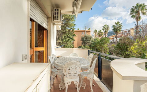 Casa Lucio: Zone Résidentielle, Appartement, Domicile, Balcon, Ombre, Chaise, Plante D'Appartement, Appartement Penthouse