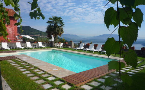 Mariuccia 1: Piscine, Recours, Mobilier De Jardin, Eco Hôtel, Parapluie, Loisir, Chaîne De Montagnes, Hacienda, Ville Resort, Ombre