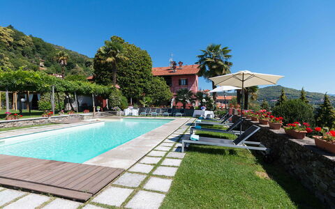 Mariuccia 1: Piscine, Recours, Mobilier De Jardin, Chaîne De Montagnes, Eco Hôtel, Loisir, Parapluie, Ville Resort, Hacienda