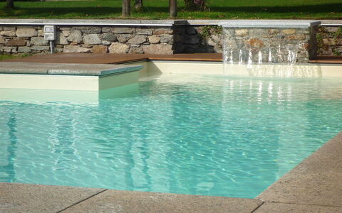 Mariuccia 1: Piscine, Composite, Caractéristique De L'Eau, Tuile, Dalle, Arrière-Cour, Matériau Naturel, Conception