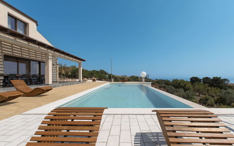 Villa Priscilla: Composite, Piscine, Plate-Forme, Dur, Conception, Ombre, Recours, Planche, Boardwalk, Mobilier De Jardin