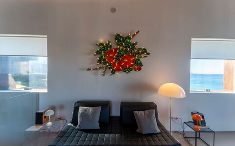 Iris House: Meubles, Design Intérieur, Sol, Sol, Éclairage, Domicile, Salon, Plafond, Pot De Fleur, Pièce