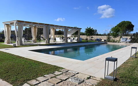 Masseria Loyola: Piscine, Composite, Ombre, Biens, Aménagement Paysager, Jardin, Mobilier De Jardin, Béton, Cour, Recours