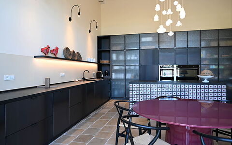 Masseria Loyola: Design Intérieur, Sol, Cuisine, Meubles, Luminaire, Éclairage, Sol, Cabinetry, Comptoir, Plafond