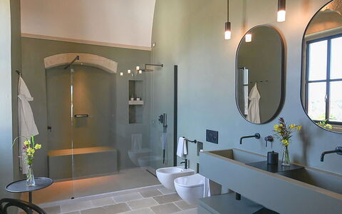 Masseria Loyola: Mur, Design Intérieur, Sol, Luminaire Plomberie, Salle De Bains, Éclairage, Lavabo, Sol, Luminaire, Robinet