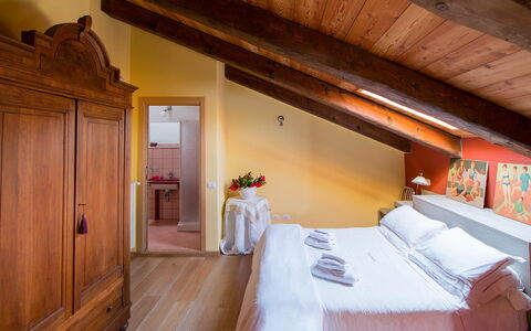 Mariuccia 3: Design Intérieur, Meubles, Plafond, Sol, Chambre, Sol, Lit, Domicile, Pièce, Drap De Lit