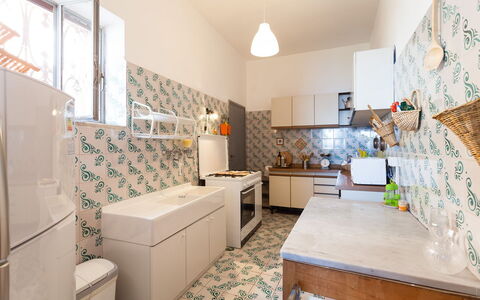 Casa Annalu: Sol, Sol, Design Intérieur, Principaux Appliance, Cuisine, Tuile, Pièce, Comptoir, Appareil De Cuisine, Plafond