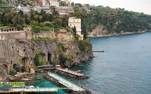 Casa Azul: Plan D'Eau, Été, Côte, Cotiers Et Relief Océaniques, Cours D'Eau, Mer, Falaise, Attraction Touristique, Promontoire, Canal