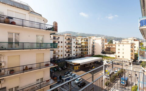 Casa Gina: Bâtiment, Appartement, Ville, Zone Urbaine, Zone Résidentielle, Ville, Quartier, Balcon, Condominium, Design Urbain