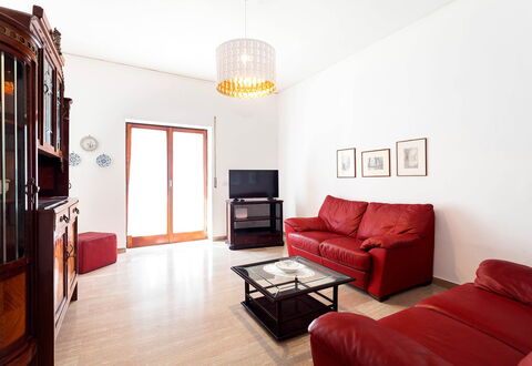 Casa Gina: Meubles, Design Intérieur, Sol, Sol, Mur, Canapé, Bois, Pièce, Salon, Plafond