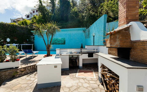 Villa Angel: Chaise, Jardin, Ombre, Tuile, Conception, Plante D'Appartement, Aménagement Paysager, Hacienda, Arrière-Cour, Cour