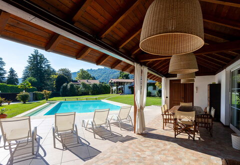 Villa Brin: Recours, Piscine, Ferme, Eco Hôtel, Chalet, Biens, Ombre, Hacienda, Villa, Structure En Plein Air