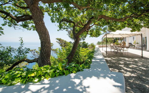 Villa Lamaro: Ombre, Mobilier De Jardin, Jardin, Chaise, Tableau De Plein Air, Eco Hôtel