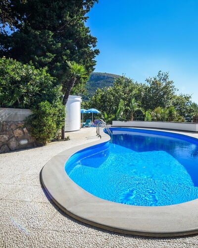 Villa Lamaro: Bleu, Piscine, Composite, Recours, Ombre, Béton, Eco Hôtel, Aménagement Paysager, Caractéristique De L'Eau, Conception
