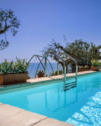 Villa Sea Breeze: Bleu, Piscine, Recours, Pot De Fleur, Eco Hôtel, Plante D'Appartement, Ombre, Hacienda, Villa, Hôtel