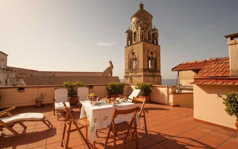 Casa Amalfitana: Balcon, Pot De Fleur, Plante D'Appartement