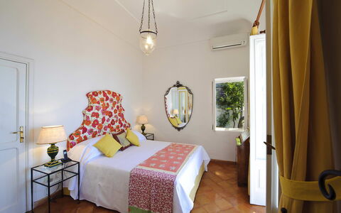 Casa Angels: Mur, Meubles, Design Intérieur, Chambre, Lit, Sol, Linge, Sol, Literie, Cadre De Lit
