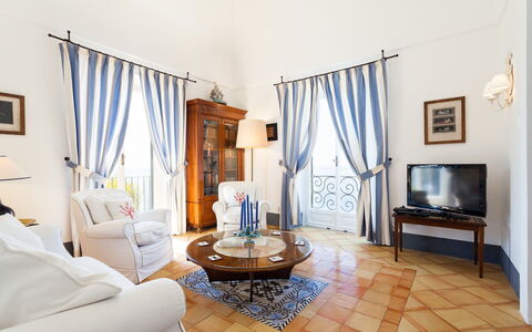 Casa Bellevue: Meubles, Design Intérieur, Sol, Sol, Salon, Chaise, Pièce, Plafond, Table, Canapé