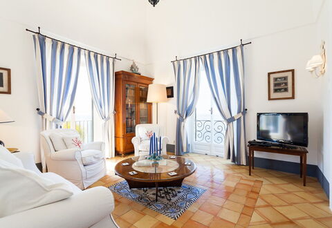 Casa Bellevue: Meubles, Design Intérieur, Sol, Sol, Salon, Chaise, Pièce, Plafond, Table, Canapé