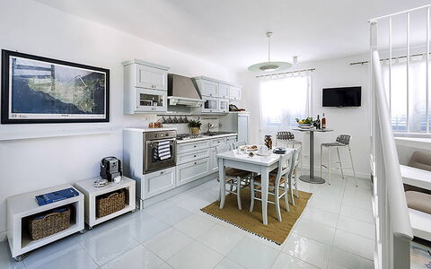 Casa Delfino: Meubles, Design Intérieur, Cuisine, Principaux Appliance, Appareil De Cuisine, Sol, Électroménager, Pièce, Domicile, Plafond
