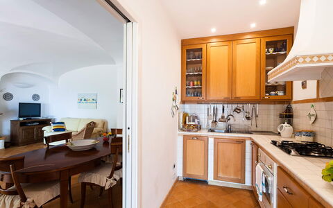Casa Dorothea 3: Meubles, Design Intérieur, Cuisine, Sol, Comptoir, Bois, Appareil De Cuisine, Plafond, Sol, Cabinetry