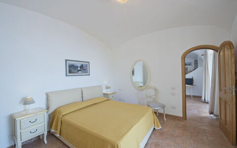 Casa Gemma: Chambre, Design Intérieur, Lit, Sol, Sol, Drap De Lit, Meubles, Literie, Plafond, Pièce