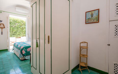 Casa Giardino: Mur, Design Intérieur, Sol, Sol, Meubles, Chambre, Domicile, Pièce, Lit, Plafond