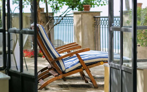 Casa la Sponda: Meubles, Chaise, Mobilier De Jardin, Balcon, Le Fer, Porche, Ombre, Tache De Bois, Dur, Plante D'Appartement