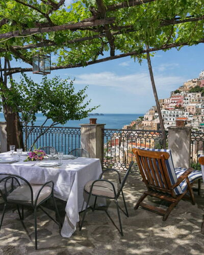 Casa la Sponda: Meubles, Table, Chaise, Tableau De Plein Air, Mobilier De Jardin, Nappe De Table, Pot De Fleur, Restaurant, Balcon, Plante D'Appartement