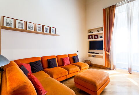 Casa Rossella: Meubles, Design Intérieur, Canapé, Sol, Bois, Salon, Sol, Pièce, Éclairage, Domicile