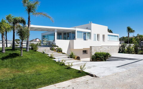 Casa Sunshine: Ciel, Domicile, Architecture, Façade, Zone Résidentielle, Biens, Composite, Ombre, Manoir, Villa
