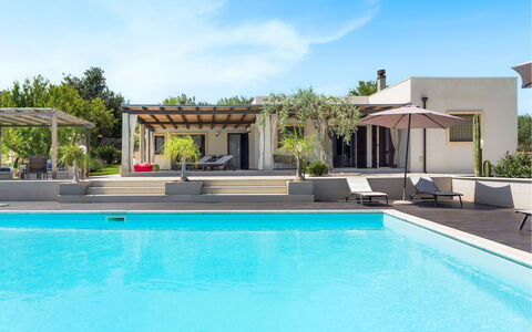 Villa Almond: Piscine, Recours, Mobilier De Jardin, Composite, Eco Hôtel, Biens, Ombre, Loisir, Villa, Hacienda