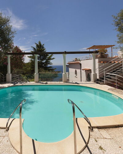 Villa Avion: Bleu, Piscine, Composite, Recours, Ombre, Mobilier De Jardin, Eco Hôtel, Villa, Ville Resort, Hacienda