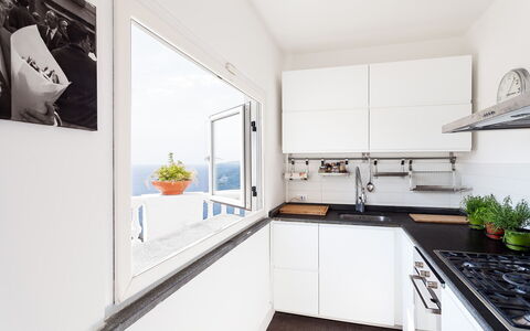 Casa Mariavittoria: Cuisine, Principaux Appliance, Sol, Appareil De Cuisine, Design Intérieur, Comptoir, Meubles, Sol, Domicile, Appartement