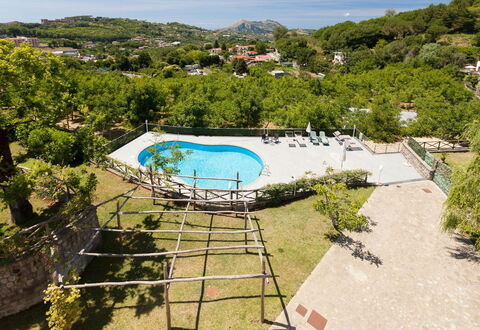 Villa Castore: Piscine, Mobilier De Jardin, Ombre, Recours, Aménagement Paysager, Parapluie, Eco Hôtel, Ville Resort, Centre De Loisirs, Hôtel