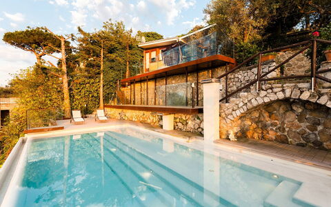 Villa Davide: Piscine, Recours, Composite, Eco Hôtel, Biens, Hacienda, Hôtel, Thermes, Villa, Escaliers