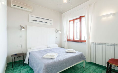 Villa Davide: Design Intérieur, Sol, Sol, Appartement, Domicile, Pièce, Chambre, Lit, Plafond, Linge