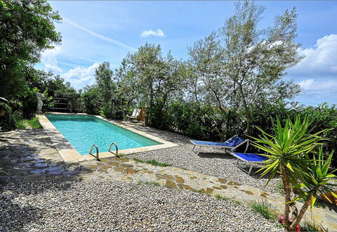 Villa del Mare: Bleu, Jardin, Arrière-Cour, Aménagement Paysager, Ombre, Cour, Piscine, Caractéristique De L'Eau, Hacienda, Villa