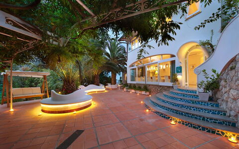 Villa delle Sirene: Recours, Eco Hôtel, Hacienda, Pot De Fleur, Éclairage Paysager, Biens, Jardin, Ombre, Hôtel, Villa
