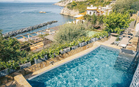Villa Heart: L'Eau, Plan D'Eau, Piscine, Recours, Cotiers Et Relief Océaniques, Côte, Mer, Eco Hôtel, Ville Resort, Rive