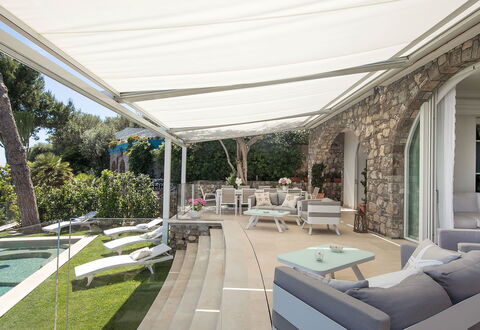 Villa Ieranto 6: Meubles, Mobilier De Jardin, Chaise, Recours, Ombre, Piscine, Structure En Plein Air, Store, Patio, Eco Hôtel