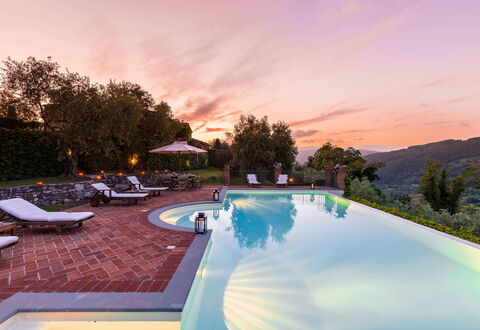 Villa Il Castagno: Piscine, Paysage, Recours, Crépuscule, Eco Hôtel, Biens, Hacienda, Soirée, Villa, Ferme