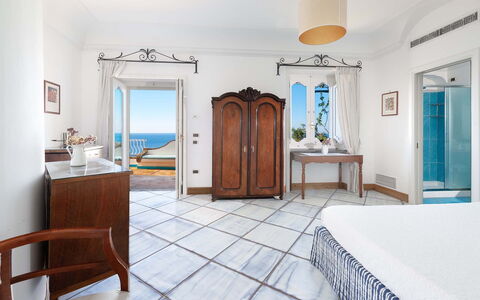 Villa Magnolia: Meubles, Sol, Design Intérieur, Sol, Table, Mer, Plafond, Appartement, Recours, Pièce