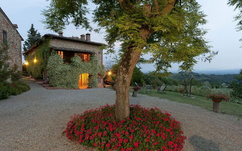 Villa Novellina: Maison, Jardin, Chalet, Allée, Aménagement Paysager, Biens, Hacienda, Ferme, Villa