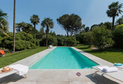 Villa Romantica: Piscine, Recours, Loisir, Ombre, Jardin, Aménagement Paysager, Mobilier De Jardin, Eco Hôtel, Caractéristique De L'Eau