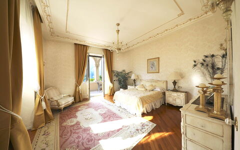 Zarina: Meubles, Design Intérieur, Mur, Sol, Sol, Plafond, Pièce, Chambre, Textile, Lit