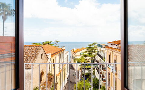 Interno Sorrentino: Appartement, Balcon, Balustrade, Balustre, Escaliers, Plante D'Appartement