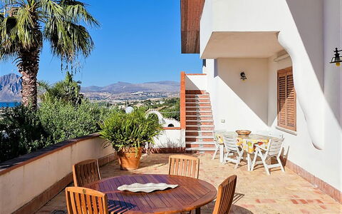 Villa Lo Capo: Ombre, Chaise, Balcon, Hacienda, Recours, Eco Hôtel, Aménagement Paysager, Mobilier De Jardin, Biens, Villa