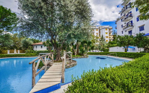 Casa Primavera: Bleu, Piscine, Recours, Appartement, Hôtel, Condominium, Réflexion, Ville Resort, Eco Hôtel, Miroir D'Eau