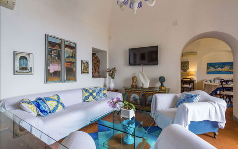 Villa Olivia: Meubles, Design Intérieur, Mur, Canapé, Sol, Sol, Salon, Table, Domicile, Éclairage